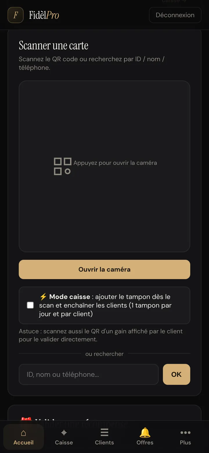 Scanner de cartes dans l'espace commerçant, avec l'option « Mode caisse » et la recherche par nom ou téléphone