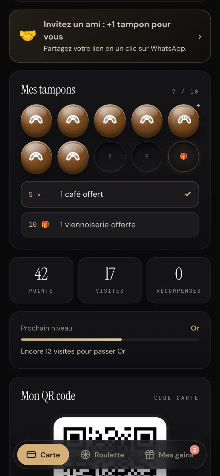 Carte client avec 7 tampons sur 10, un palier « 1 café offert » à 5 tampons, 42 points et 17 visites